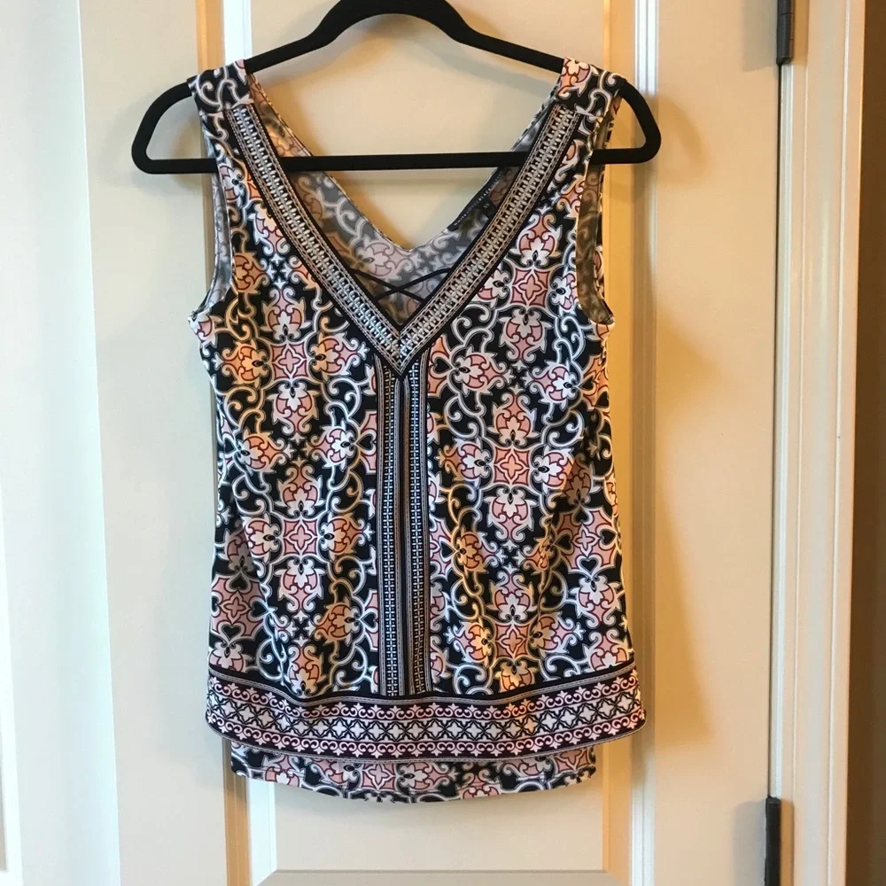Like New White House Black Market sleeveless top - Picture 1 of 8